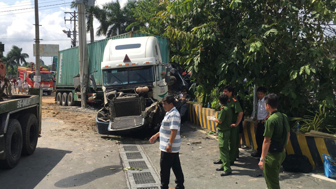 Vụ tai nạn thảm khốc ở Tây Ninh 5 người tử vong: 4 nạn nhân trong cùng gia đình - 3