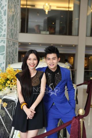 Kim Hiền 'hẹn hò' giải đồng siêu mẫu 2012 Công Tuấn đi chọn áo cưới Kim Hiền 'hẹn hò' giải đồng siêu mẫu 2012 Công Tuấn đi chọn áo cưới