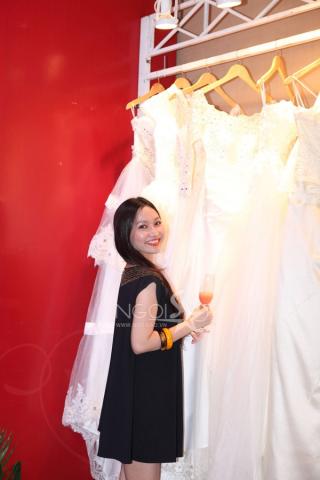 Kim Hiền 'hẹn hò' giải đồng siêu mẫu 2012 Công Tuấn đi chọn áo cưới Kim Hiền 'hẹn hò' giải đồng siêu mẫu 2012 Công Tuấn đi chọn áo cưới