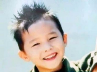 'Ngất ngây' vì loạt hình ảnh thời bé của sao Kpop 'Ngất ngây' vì loạt hình ảnh thời bé của sao Kpop