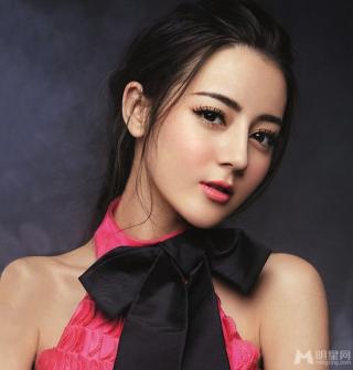 Mỹ nhân 'Cổ kiếm kỳ đàm' khoe vẻ đẹp như mộng