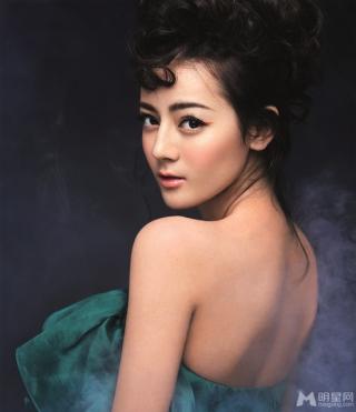 Mỹ nhân 'Cổ kiếm kỳ đàm' khoe vẻ đẹp như mộng