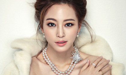 Ngắm Han Ye Seul quyến rũ trên tạp chí