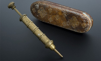 Những dụng cụ y học kì lạ ngày xưa