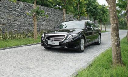 Mercedes-Benz Việt Nam bàn giao xe sang cho resort 5 sao Naman Retreat Hội An