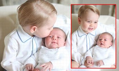 Khoảnh khắc đáng yêu của hoàng tử bé George bế em gái