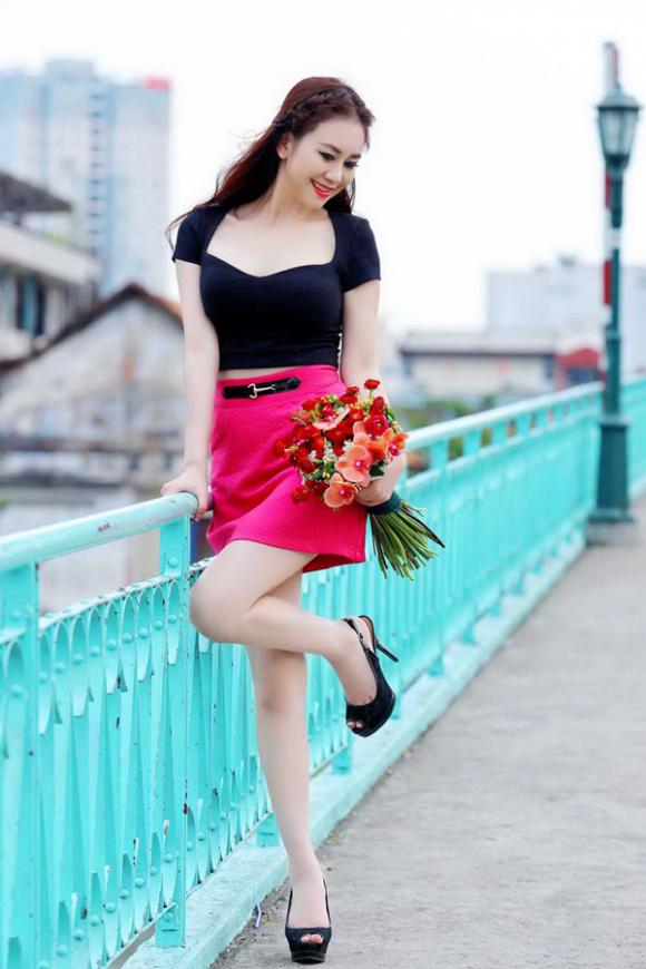 Hoa hậu Mỹ Vân khoe vẻ đẹp sành điệu 9