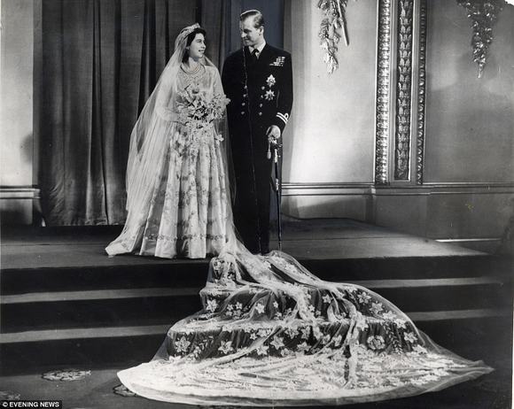 Váy cưới Hoàng gia 4