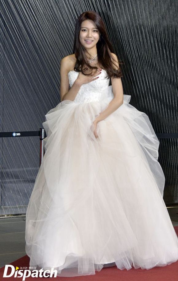 Váy cưới của mỹ nhân Hàn 13