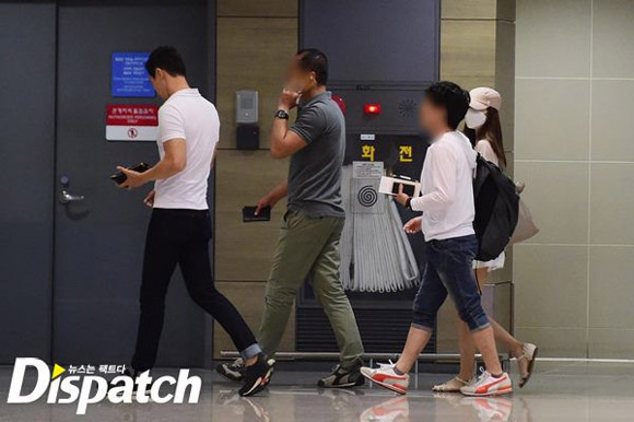 Kim Tae Hee và Rain bị bắt gặp cùng nhau trở về Hàn Quốc 6