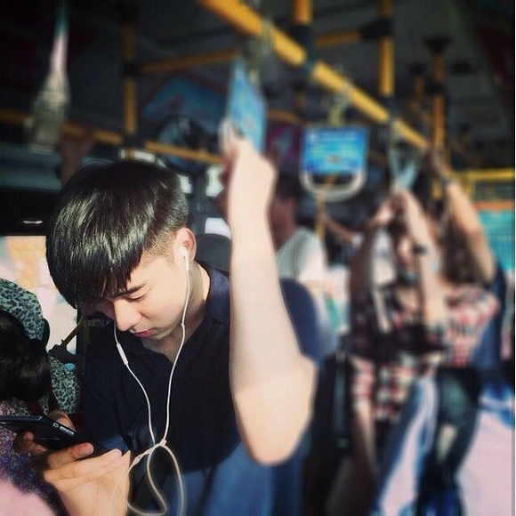 anh chàng trên xe bus đẹp trai hơn diễn viên Hàn Quốc  10