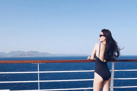 a-hau-diem-trang-dien-bikini-khoe-dang-chuan001-ngoisao.vn.jpg