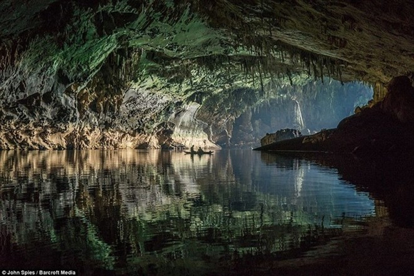 Lạc vào hang động đẹp tựa chốn bồng lai tiên cảnh ở Lào 9