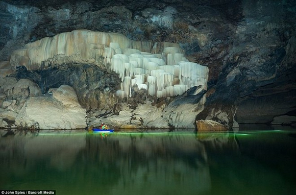 Lạc vào hang động đẹp tựa chốn bồng lai tiên cảnh ở Lào 12