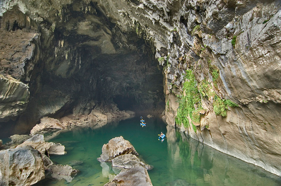 Lạc vào hang động đẹp tựa chốn bồng lai tiên cảnh ở Lào 15