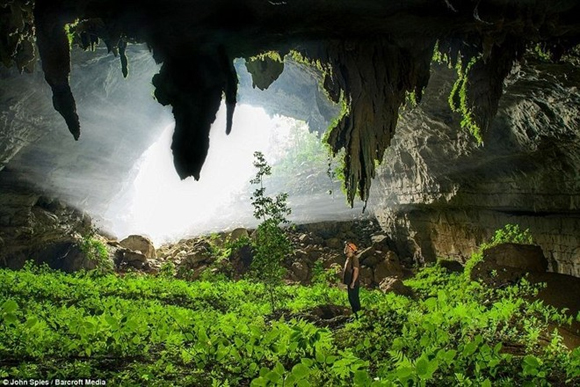 Lạc vào hang động đẹp tựa chốn bồng lai tiên cảnh ở Lào 7