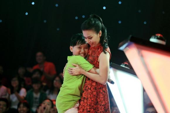 Giọng hát Việt nhí 2015: Nổi da gà với giọng opera của cô bé 9 tuổi 8