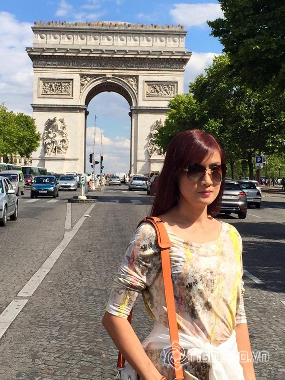 Hiền Mai trẻ trung du lịch ở Paris 0