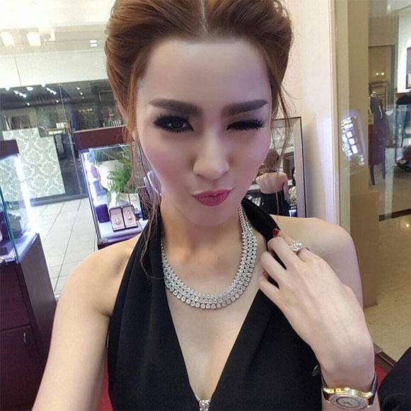 Sao nữ Thái bị bóc mẽ photoshop 0