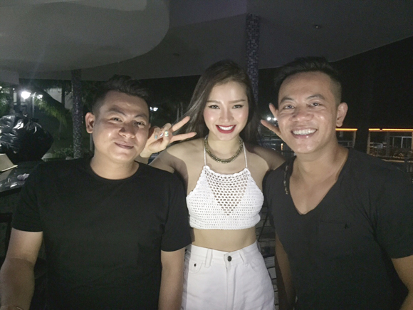 Từ trái qua phải: DJ Lâm Bass - Phương Trinh Jolie - DJ Hoàng Anh