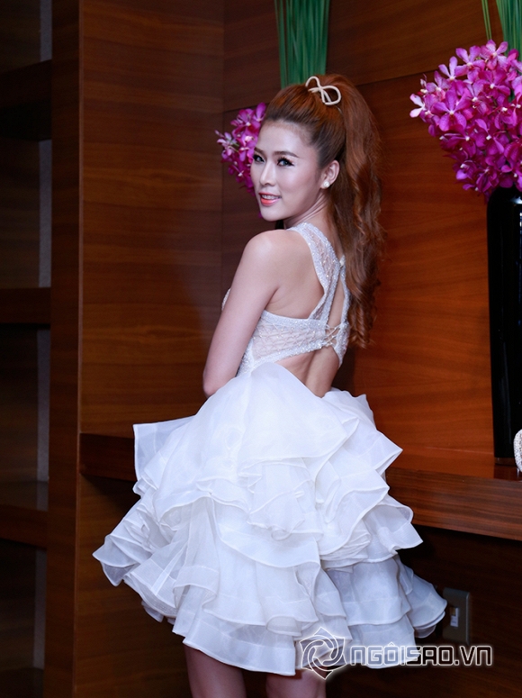 Miss Bikini Kim Yến sexy nhí nhảnh trong bộ ảnh mới 5