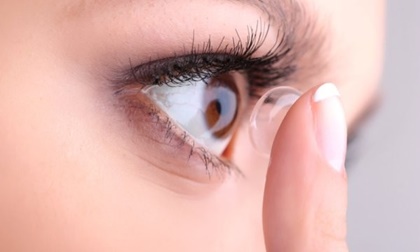 Thói quen gây hại cho mắt bạn nên tránh xa