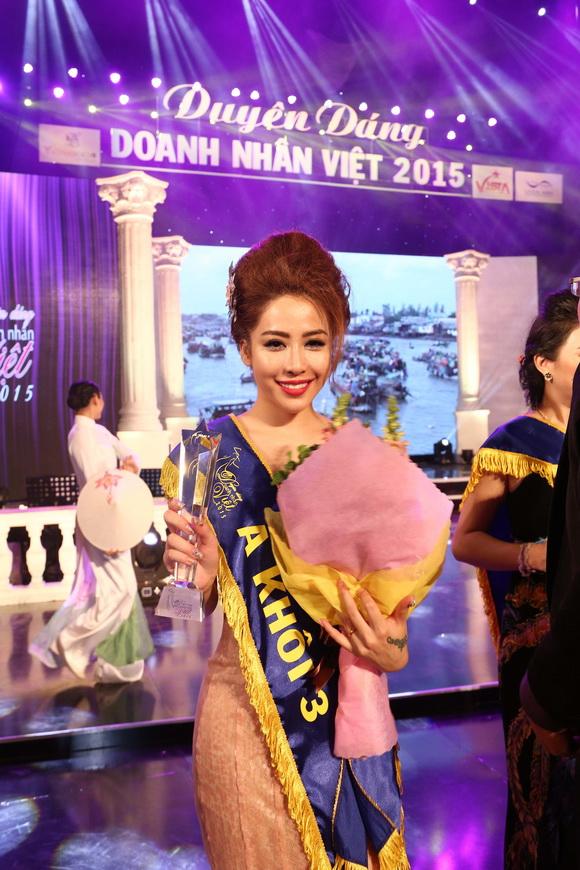 Linh Jollie đoạt giải Á khôi 7