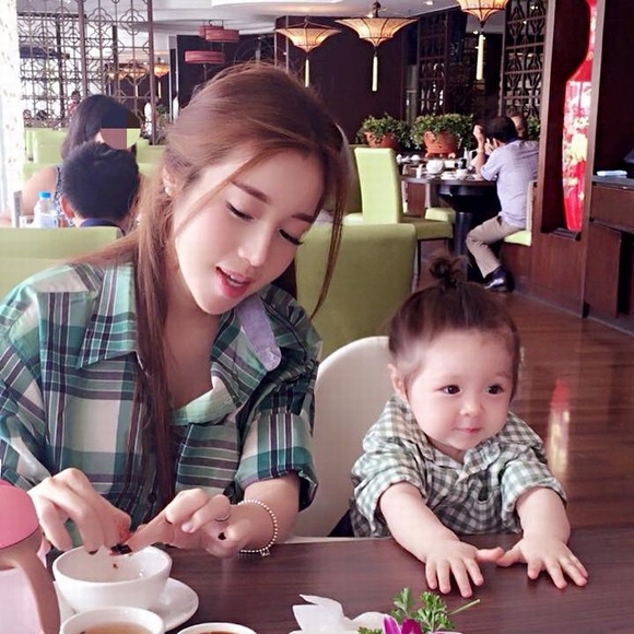 Elly Trần và con gái Cadie 5