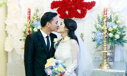 Tú Vi - Văn Anh trao nụ hôn ngọt ngào trong lễ vu quy