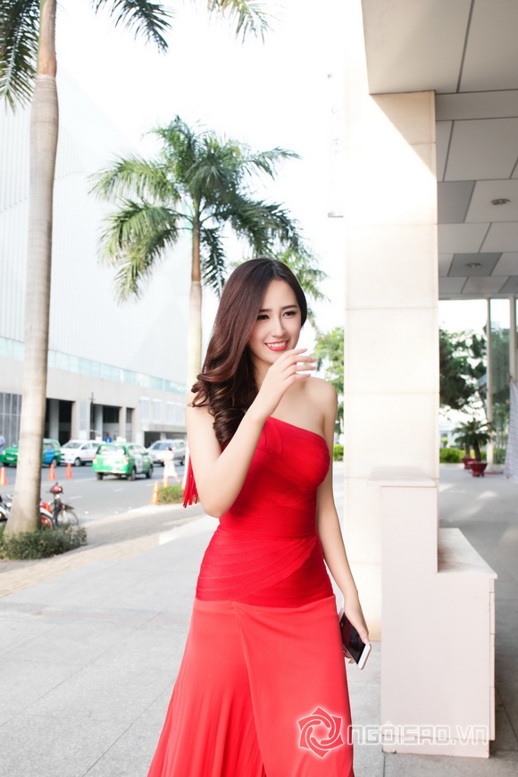 Mai Phương Thúy đẹp ngẩn ngơ 0 Mai Phương Thúy đẹp ngẩn ngơ 0