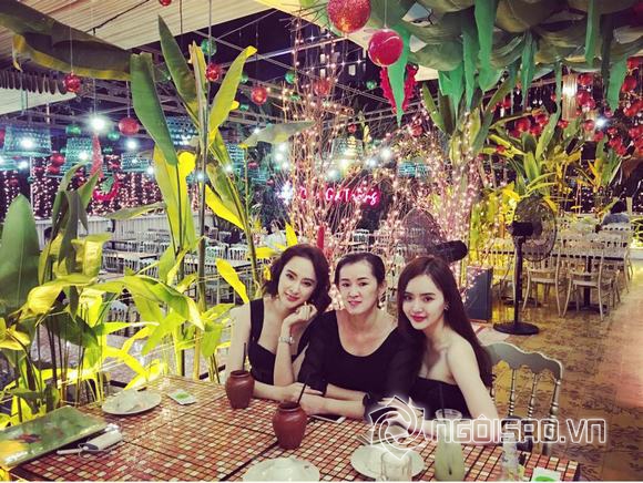 Angela Phương Trinh đi ăn tối cùng mẹ 3