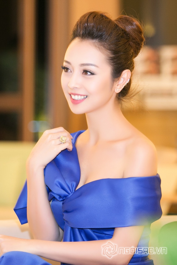 jennifer-pham-dien-dam-lech-vai-5resize-ngoisao.vn.stamp2.jpg