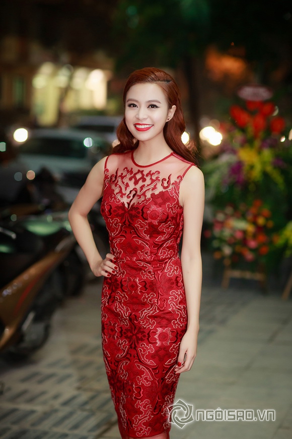 hoang-thuy-linh-xinh-dep-6resize-ngoisao.vn.stamp2.jpg