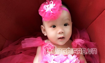 Con gái Trịnh Kim Chi diện váy hồng xinh như công chúa