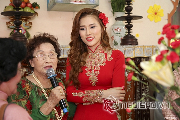 Ba mẹ Danh hài Hoài Linh chủ hôn cho con trai Thiên Bảo rước Hoa hậu Kim Yến về dinh 1