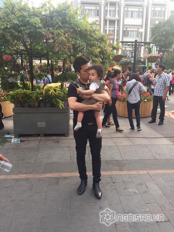 Vợ chồng Diễm Hương dẫn con trai đi du xuân 4