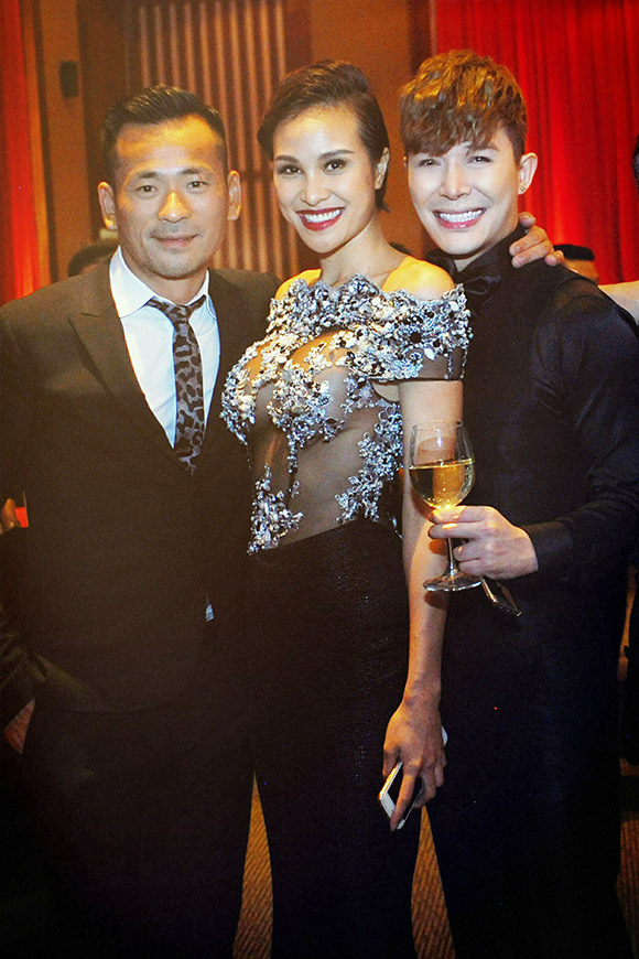 Nathan Lee đưa vợ đi dự tiệc cùng siêu sao TVB ở Hội An 4