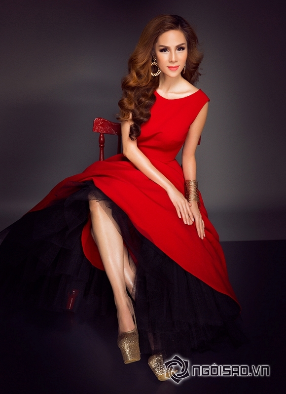 Á hậu Tố Uyên khoe vẻ đẹp quyến rũ với phong cách thời trang đỏ đen 0