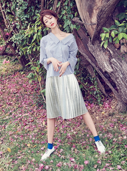 Những gợi ý mặc đẹp trong mùa hè từ cô nàng sành điệu Go Joon Hee 1