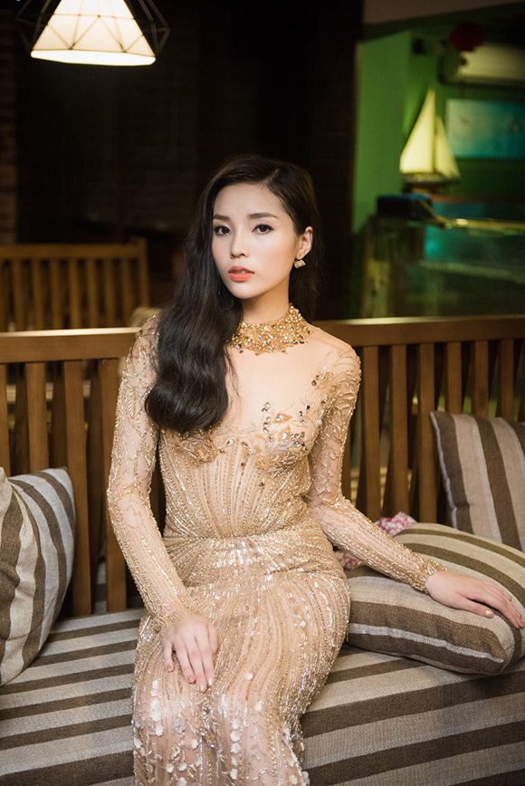 Hoa hậu Kỳ Duyên lộng lẫy đi event 3