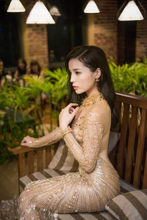Hoa hậu Kỳ Duyên lộng lẫy đi event 5