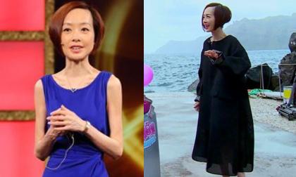 MC gầy nhất Trung Quốc bị lo 'thổi bay mất' khi dẫn chương trình bên bờ biển