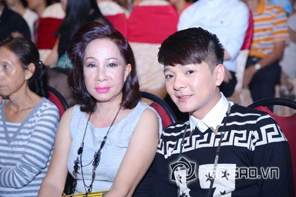 Những cặp đôi 'đến thượng đế cũng không hiểu' của showbiz Việt 4