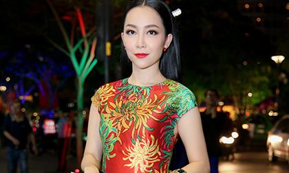 Linh Nga được vinh danh mặc đẹp với váy hoa cúc