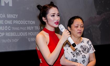 Hòa Minzy khóc nức nở, xin lỗi bố mẹ sau scandal