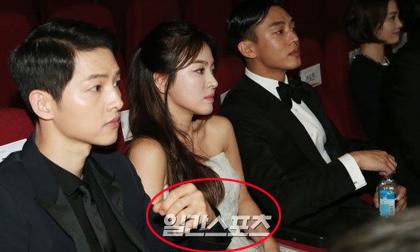 Khoảnh khắc Song Joong Ki âm thầm nắm tay Song Hye Kyo gây bão