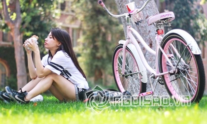 Thần tượng nhí Xuân Nghi cũng phải gặm bánh mì, đạp xe đạp khi ở Mỹ