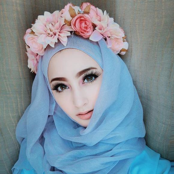 Cô gái Hồi giáo xinh đẹp nức tiếng cộng đồng mạng