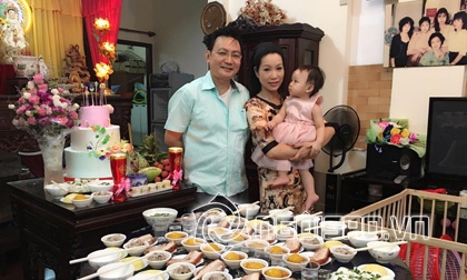 Sau tiệc sinh nhật, Trịnh Kim Chi làm lễ cúng thôi nôi cho con gái