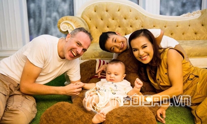 Cuộc sống viên mãn của Lý Thanh Thảo bên chồng Tây và hai con